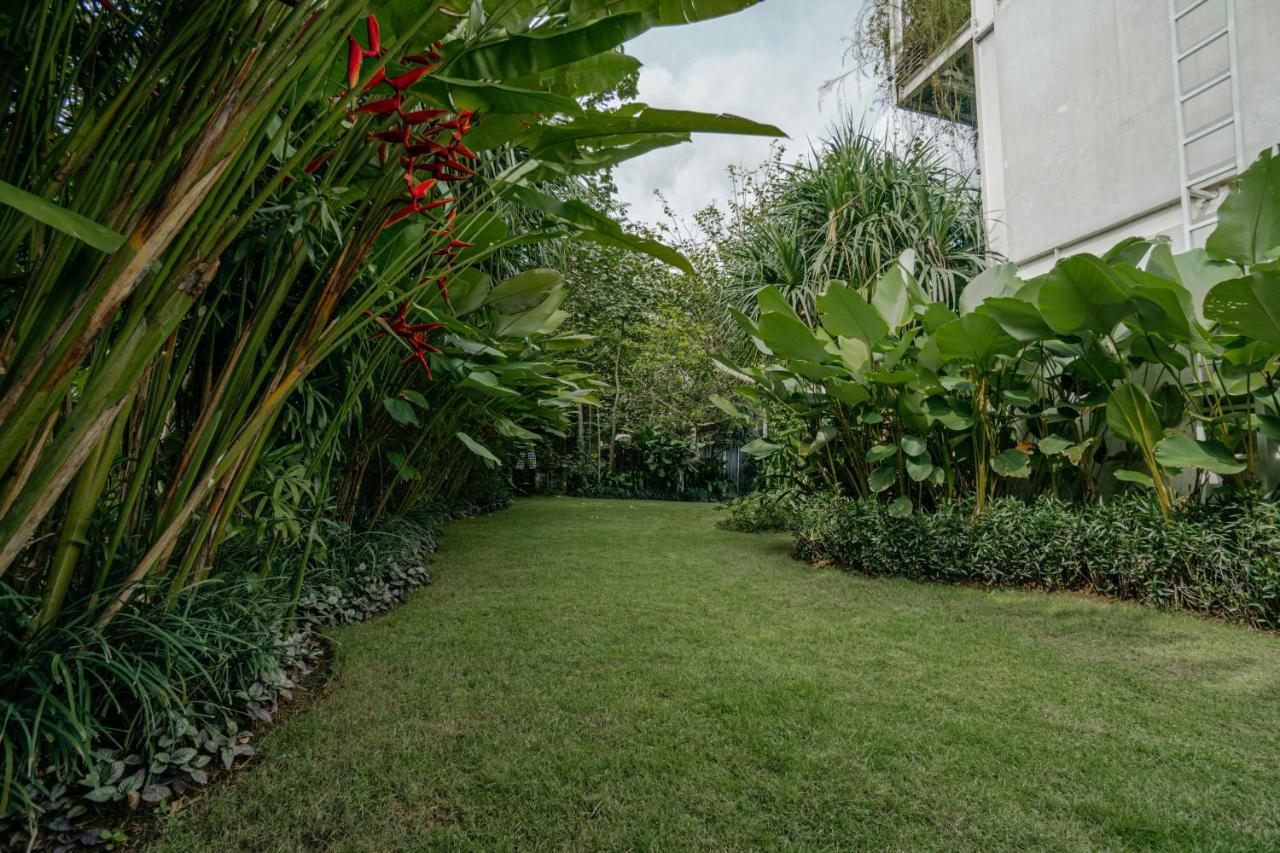 Rimbun Canggu Hotel Exteriör bild